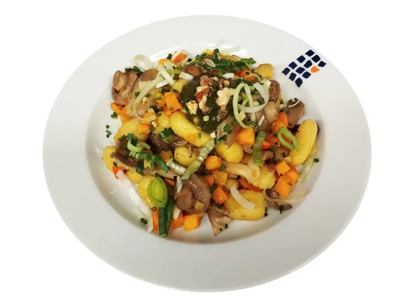 Frische Pilzpfanne mit Gnocchis